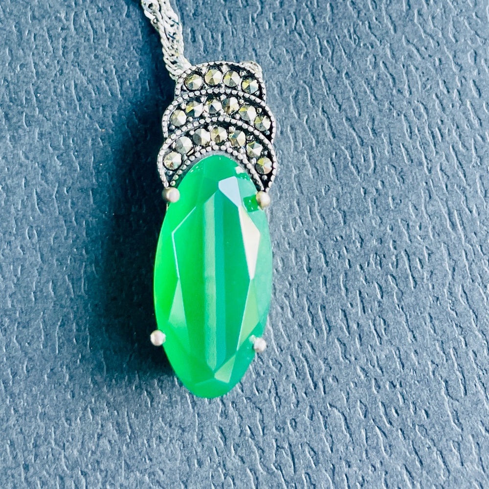 🤩 Unique Verde Onyx Pendant in Sterling Silver with Marcasite Accents. Gorgeous
